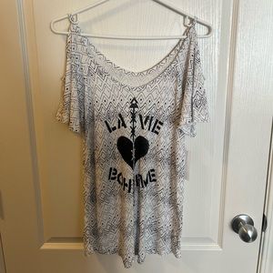 Cold Shoulder White and Black Jessica Simpson Stretch Tee With Batwing Sleeves